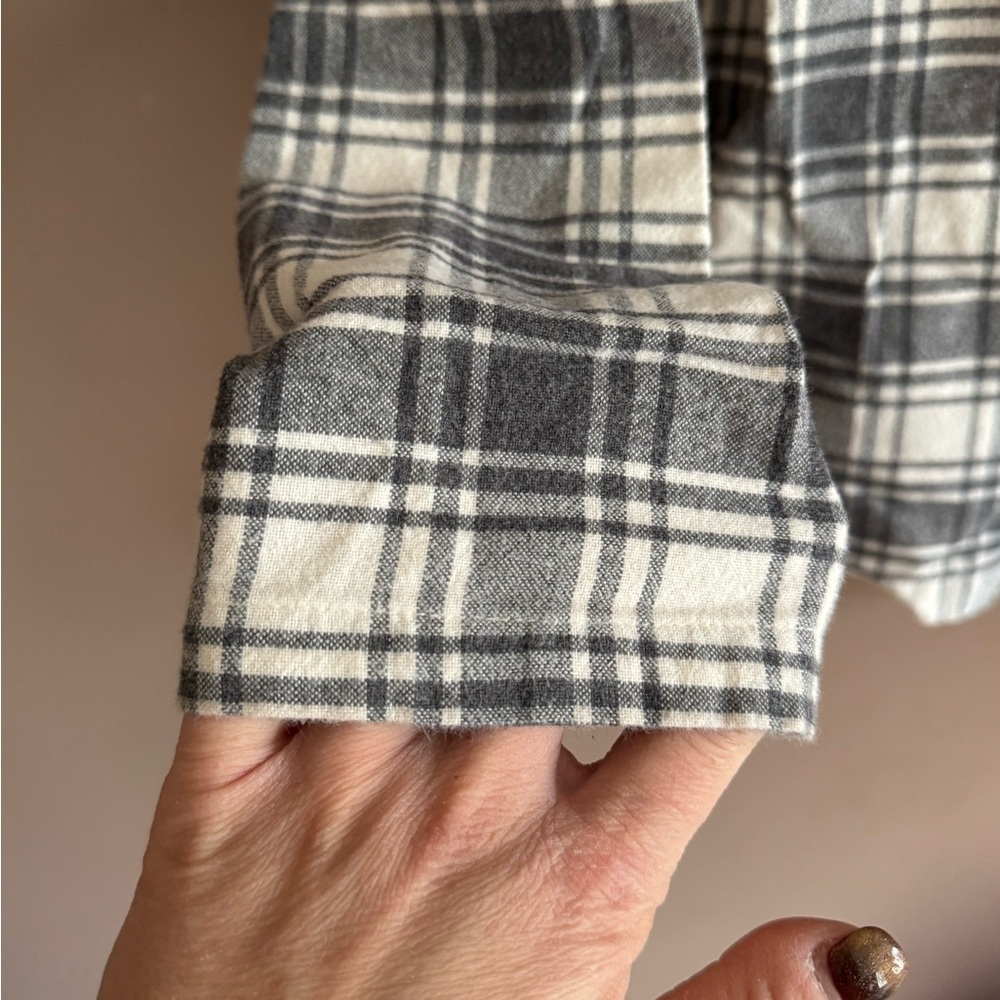 L.L. Bean Regular Flannel Open Front Cardigan - Picture 9 of 10